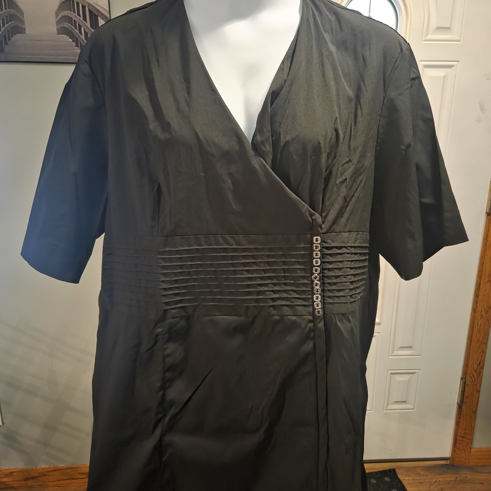 Noel Asmar Black SPA uniform
